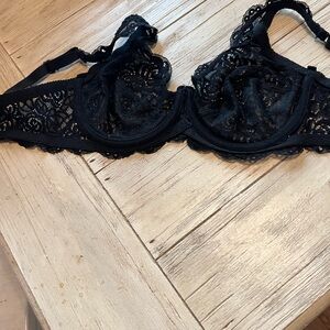 Black lace bra
